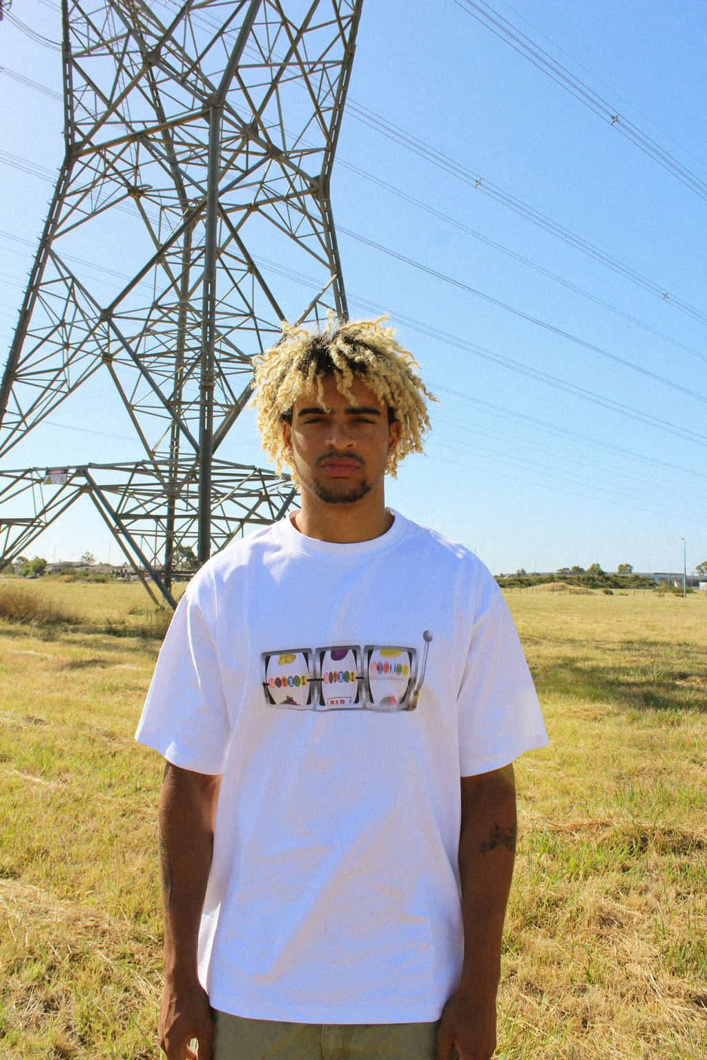 SLOT MACHINE [¥£$] TEE